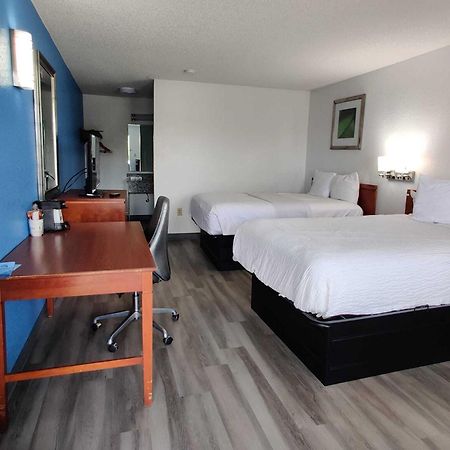 Travelodge Suites By Wyndham Macclenny I-10 Екстериор снимка