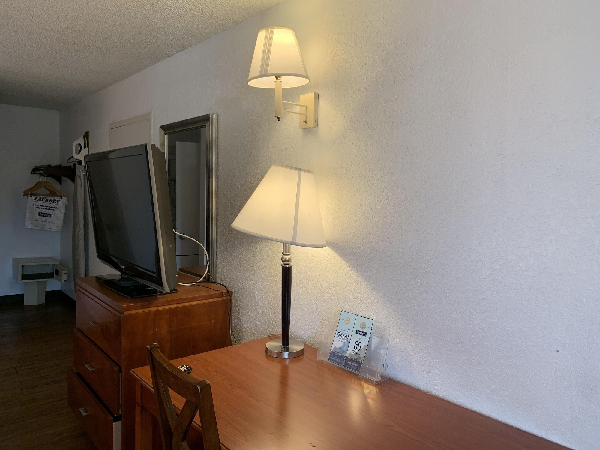 Travelodge Suites By Wyndham Macclenny I-10 Екстериор снимка